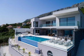 Holiday home Jesenice/Split Riviera 38821
